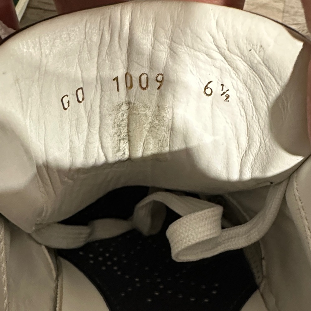 Louis Vuitton Black and White Shoe Insole - Picture 10 of 14